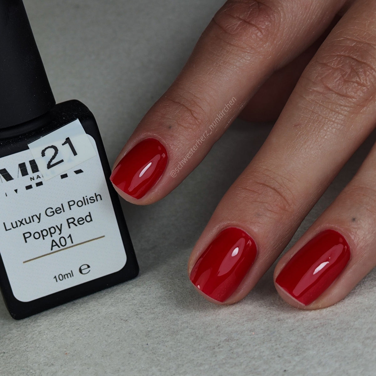 Luxury UV Nagellack A01 Poppy Red