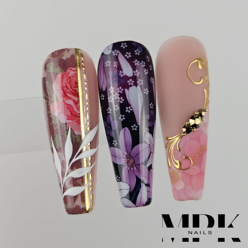 Bild 1 in Galerieansicht laden. 10x Nailart Transfer Folie in Box #9-07
