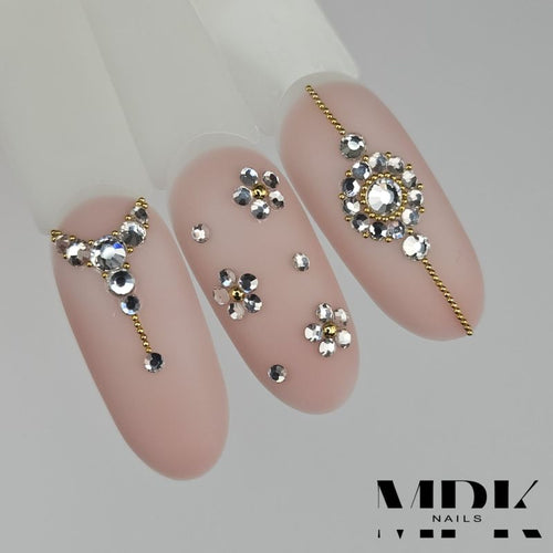 Bild 1 in Galerieansicht laden. 1400x Luminous Stars Strass Magnifico 2,4mm + Schale