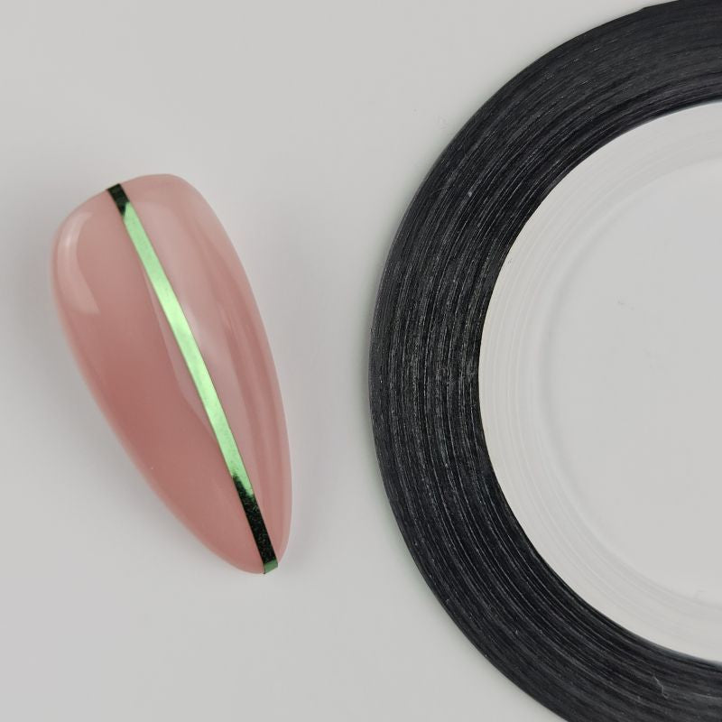 Nailart Zierstreifen Grün